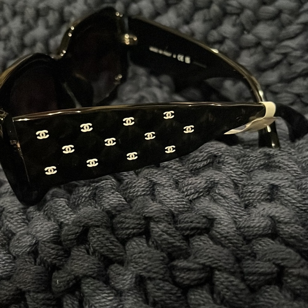 New With Tags Chanel Pilot  Sunglasses